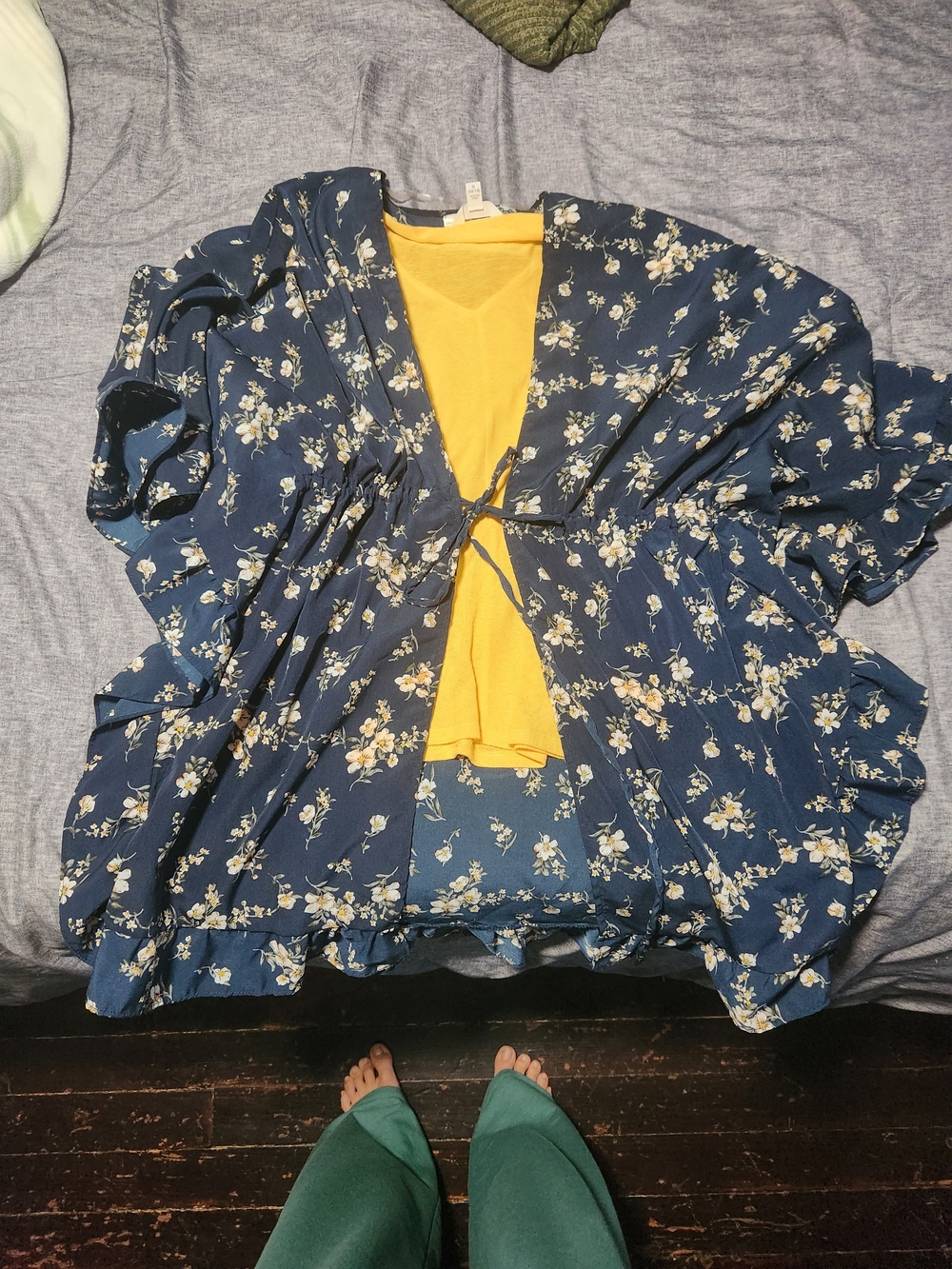 Time and Tru Navy Floral Tie-Front Kimono with Cream Blossoms